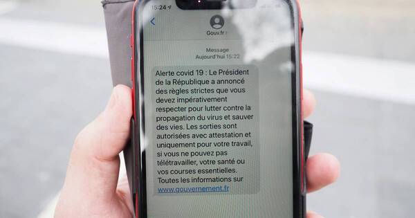 La Nación / El SMS cumple treinta años ante el dominio de las redes sociales