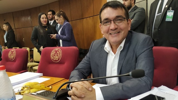 Senador Santa Cruz insiste en rotación obligatoria de superintendencias en la Corte