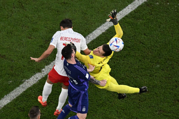 ¿Apostó con Messi? La curiosa confesión del arquero de Polonia