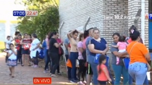 Largas filas para inscripciones en escuelas - Noticias Paraguay