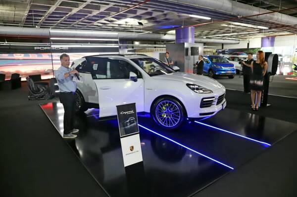 Diario HOY | Nuevo Porsche Cayenne Platinum Edition, la estrella del Cadam Motor Show
