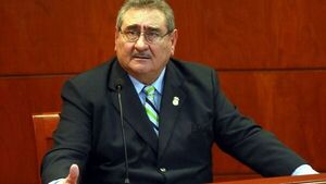 Antonio Fretes afirma que no dejará su cargo en la Corte, según ministra  
