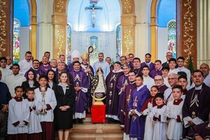 Cardenal llamó al saneamiento moral de la Nación en misa a la que asistió el presidente Abdo - .::Agencia IP::.