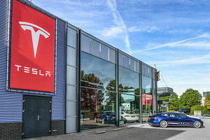 Los nuevos vehículos eléctricos están reduciendo la cuota de Tesla en EEUU - Revista PLUS