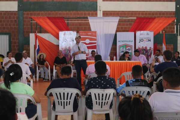 Juventud chaqueña presente en el VI Foro República Joven - El Trueno