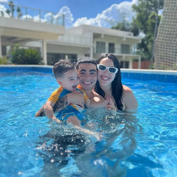 Miguel Almirón disfruta de sus vacaciones en San Ber - Gente - ABC Color