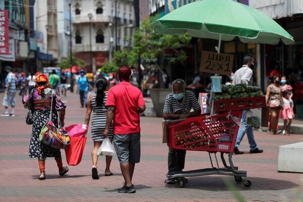 Salarios en Panamá subieron un 3,6% en el último año, según un sondeo de PwC - MarketData
