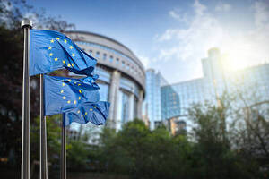 China asegura a la UE que "no hay conflictos estratégicos" entre ambos - Revista PLUS