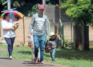 Piden a padres no llevar a sus hijos pequeños a la festividad de Caacupé - trece
