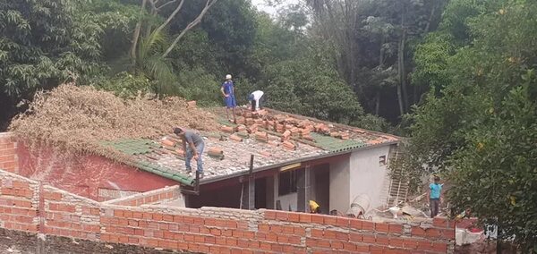 Abogada de acusado de estafa con piscinas sostiene que denuncias no corren y culpa a las lluvias y a los clientes - Nacionales - ABC Color