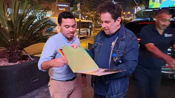 ¡Calamaro quedó encantado con el vinilo de Luis Alberto del Paraná!