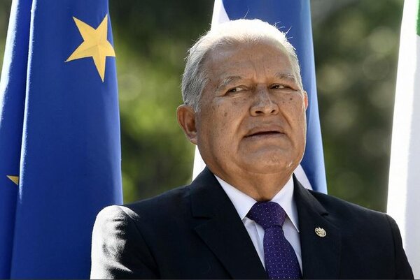 Fiscalía de El Salvador toma bienes de Salvador Sánchez Cerén