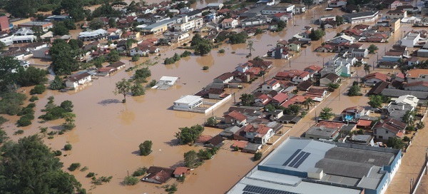 Florianópolis está bajo agua a causa de incesante lluvias