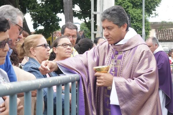 Obispo sobre libertad de prensa: “Me preocupa cuando les persiguen tratando de amordazarlos” - Nacionales - ABC Color