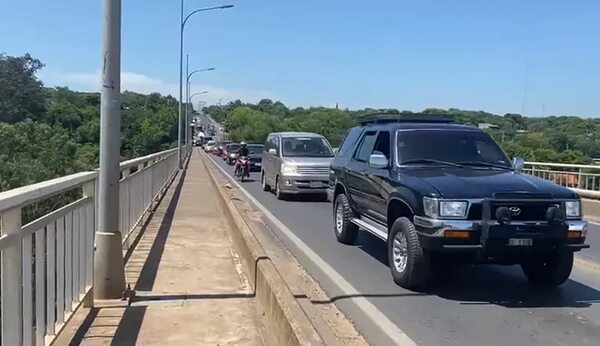Reportan tránsito congestionado en Puente Remanso - Nacionales - ABC Color