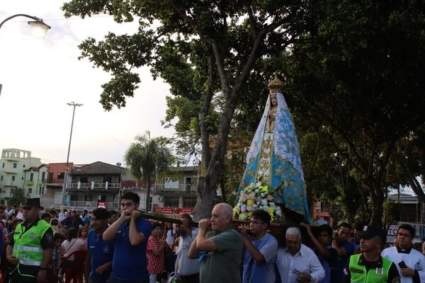 La imagen de la Virgen de Itatí visitó la basílica de Caacupé - Nacionales - ABC Color