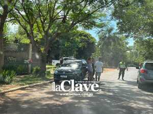 Extranjeros denuncian barreras extorsivas de la Policía - La Clave