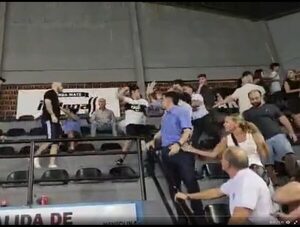 Lamentable hecho de violencia en la Liga Nacional de Básquet · Radio Monumental 1080 AM