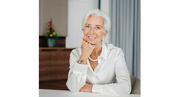 Christine Lagarde urge a que políticas fiscal y monetaria actúen juntas ante crisis - Revista PLUS