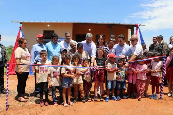 Viviendas benefician a unos 250 pobladores de San Ignacio en Misiones - .::Agencia IP::.