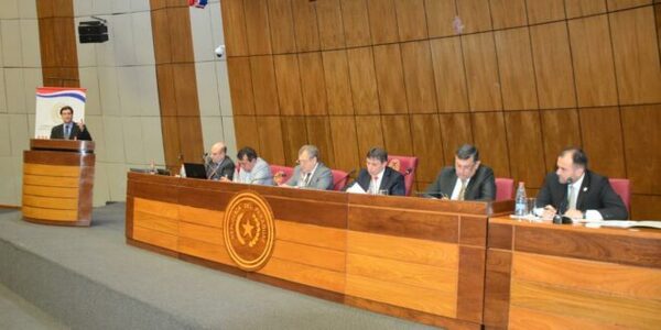 Concluye etapa de audiencias públicas para fiscal general