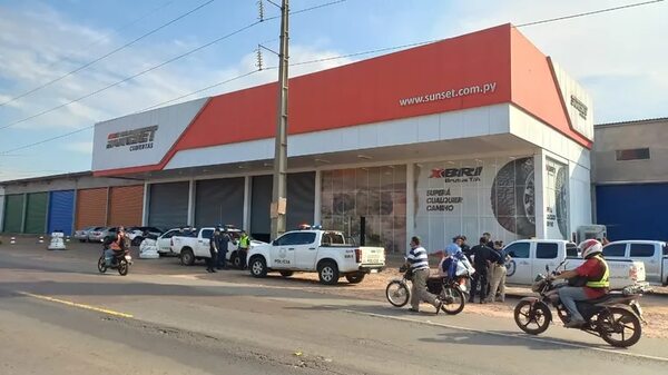 Dos heridos tras asalto a distribuidora de cubiertas en Ypané - Policiales - ABC Color