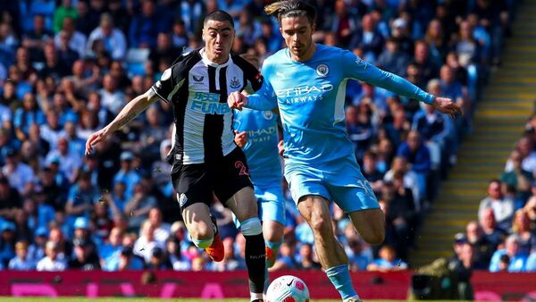 Grealish se había burlado de Almirón y ahora dice: "Es un tipazo"