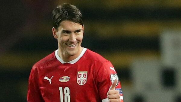 Tesapo'e mundial: Jugador de Serbia niega romance con doña de su compañero