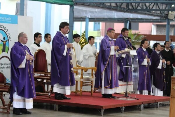 “Necesitamos una política sana”, dicen durante misa en Caacupé - Nacionales - ABC Color
