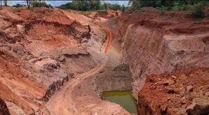 Rosca protegida por ministro invadió valiosa mina en Paso Yobái, denuncian - Política - ABC Color