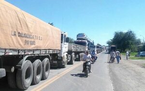 Tras anuncio de paro por camioneros, gobierno convoca a reunión - PDS RADIO