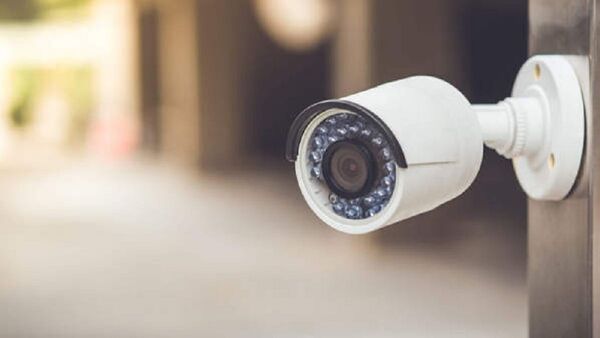 No hay cámara 100% segura, según experto en ciberseguridad