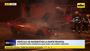 Vehículo se incendió todo en la parte frontal - ABC Noticias - ABC Color