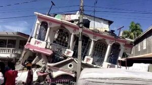 Un potente sismo deja al menos 300 muertos en Haití | 1000 Noticias