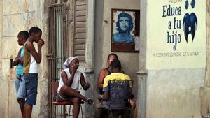 Los pueblos de Iberoamérica: rehenes y miserables - Informatepy.com