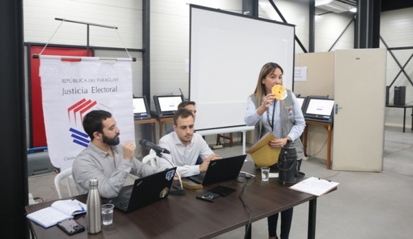 Generan medios ópticos para las máquinas de votación con miras a internas partidarias - .::Agencia IP::.
