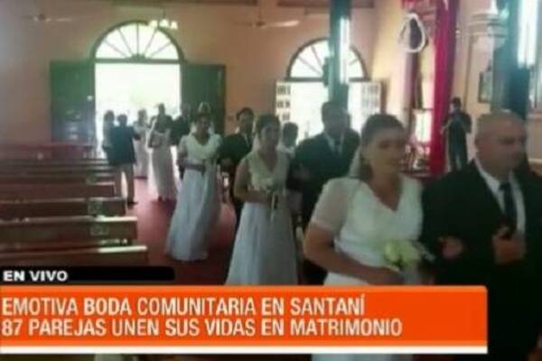 Más de 80 "tortolitos" se dieron el "sí, quiero" en una boda comunitaria