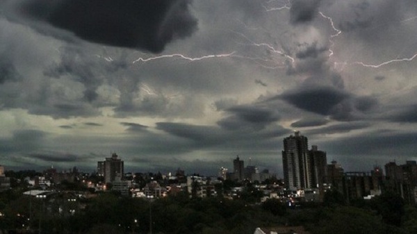 ¡Atención! Alertan sobre lluvias con tormentas para esta tarde - Paraguaype.com