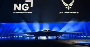 La Nación / EEUU presenta el B-21, un bombardero de US$ 700 millones