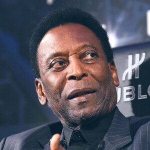 Pelé no ha empeorado en las últimas 24 horas, dice hospital