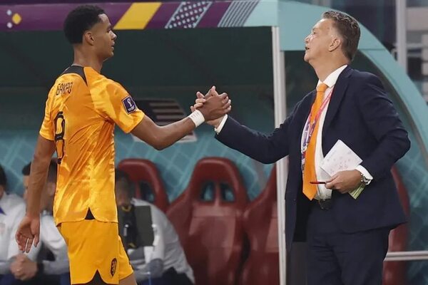 Van Gaal: “Podemos ser campeones” - Fútbol Internacional - ABC Color