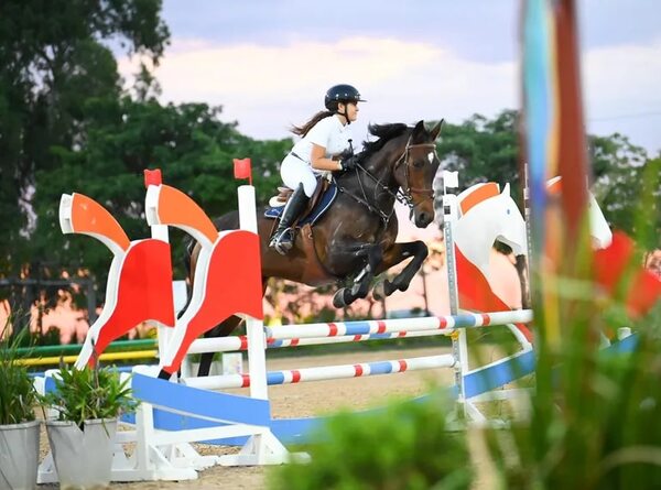 Hipismo: Surgieron los mejores del salto - Polideportivo - ABC Color