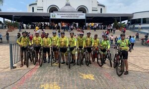 Ciclistas de Franco peregrinaron hasta Caacupé