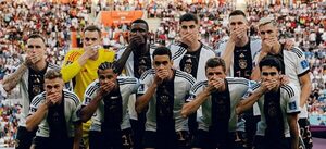 Concentrarse en la competencia y no en 'manifestaciones políticas' ayuda a ganar, dicen desde FIFA