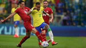 Neymar evidenció una mejora en su lesión y entrenó con el plantel de Brasil