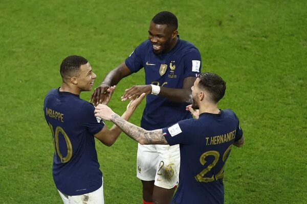 Mundial Qatar 2022: Giroud y Mbappé dinamitan el muro polaco hacia cuartos - Mundial Qatar 2022 - ABC Color