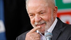 Lula se somete a pruebas de garganta en el Sírio-Libanês