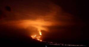 La Nación / El volcán más grande del mundo entra en erupción en Hawái