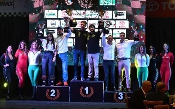 Campeones de rally subieron al podio - ABC Motor 360 - ABC Color