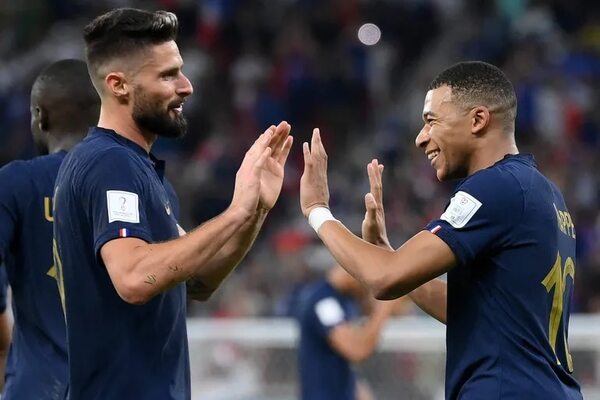Mbappé y Giroud superan marcas - Fútbol Internacional - ABC Color